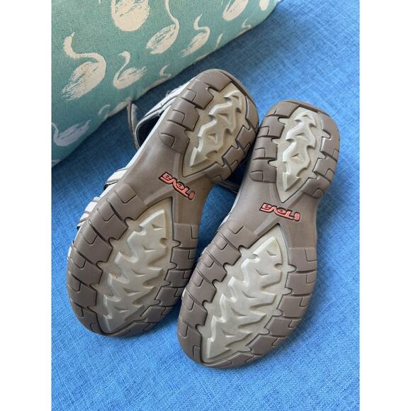 Teva Tirra Taupe Ladies Size 8/39 Taupe Super Comfortable & Supportive Hiking - Picture 4 of 4